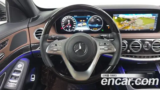 Mercedes-Benz S-Class 2020 — Photo 21/30