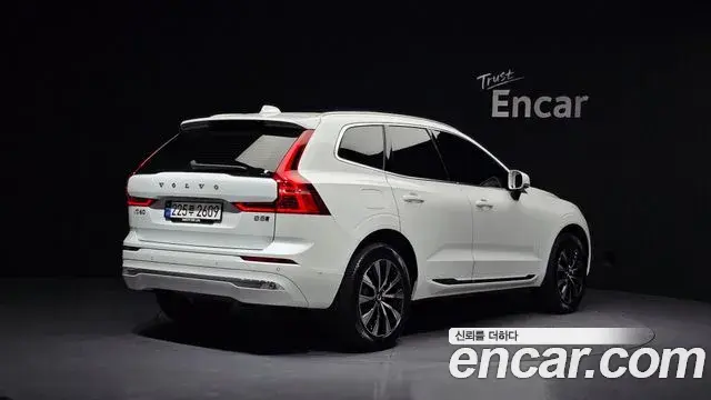 Volvo XC60 2024 — Şəkil 30/32