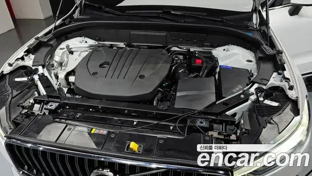 Volvo XC60 2024 — Şəkil 17/32