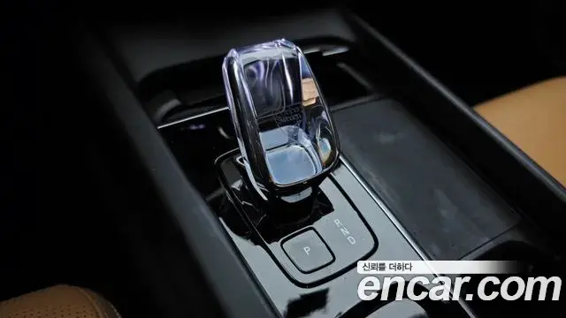 Volvo XC60 2024 — Şəkil 13/32