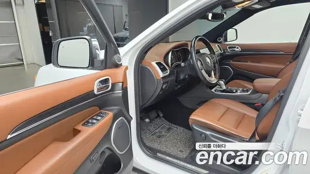 Jeep Grand Cherokee 2021 — Şəkil 1/30