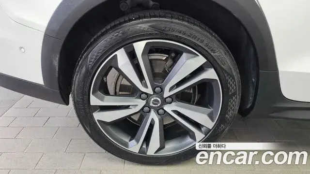 Volvo V60 Cross Country 2019 — ფოტო 18/20
