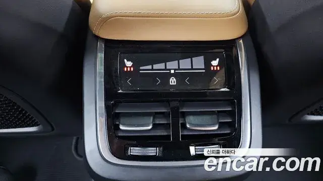 Volvo V60 Cross Country 2019 — ფოტო 3/20