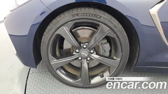 Genesis G70 2019 — Şəkil 16/32