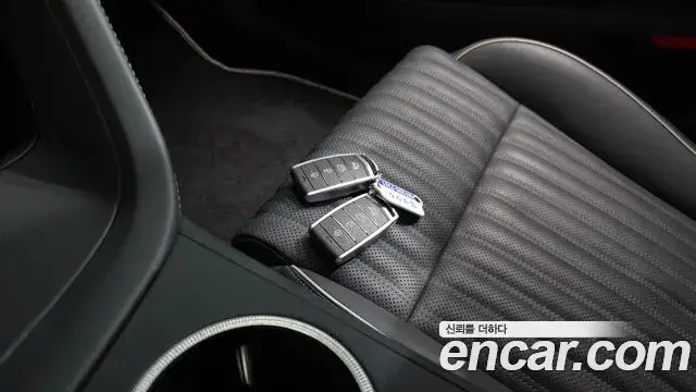 Genesis G70 2019 — Şəkil 28/32