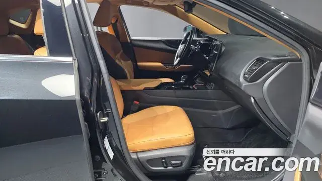 Lexus NX350h 2023 — ფოტო 8/37