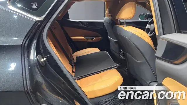 Lexus NX350h 2023 — ფოტო 30/37