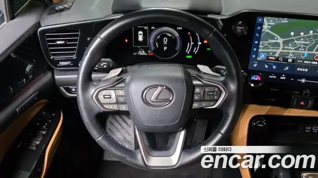 Lexus NX350h 2023 — ფოტო 31/37
