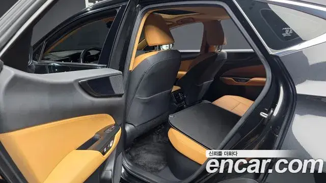 Lexus NX350h 2023 — ფოტო 35/37