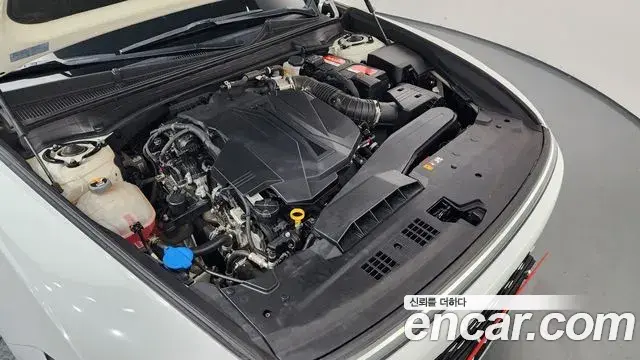Hyundai Grandeur Hybrid 2023 — ფოტო 5/36