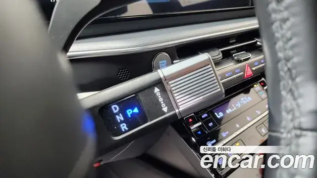 Hyundai Grandeur Hybrid 2023 — ფოტო 24/36