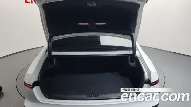 Hyundai Grandeur Hybrid 2023 — ფოტო 35/36