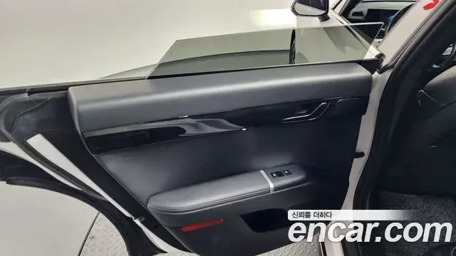 Hyundai Grandeur Hybrid 2023 — ფოტო 28/36
