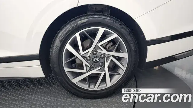 Hyundai Grandeur Hybrid 2023 — ფოტო 6/36