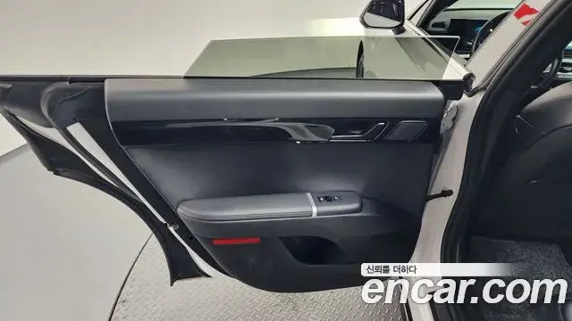 Hyundai Grandeur Hybrid 2023 — ფოტო 11/36