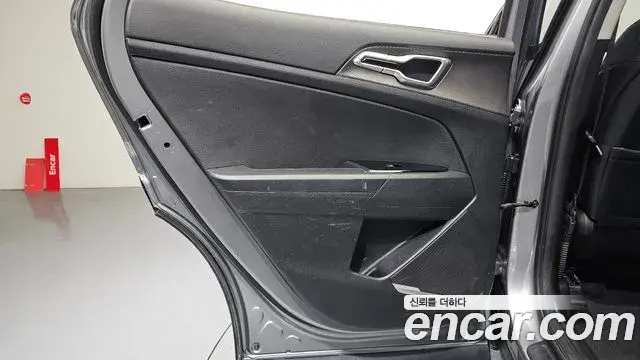 Kia Sportage 2022 — ფოტო 22/30