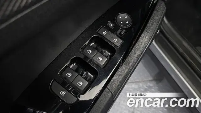 Kia Sportage 2022 — ფოტო 10/30