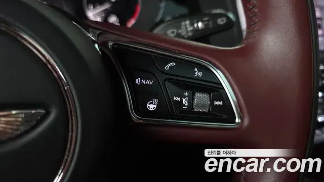 Bentley Bentayga 2023 — Photo 6/35