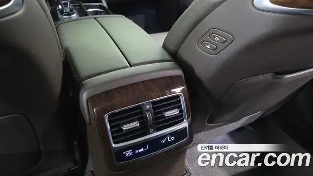 Kia The K9 2019 — Photo 28/33