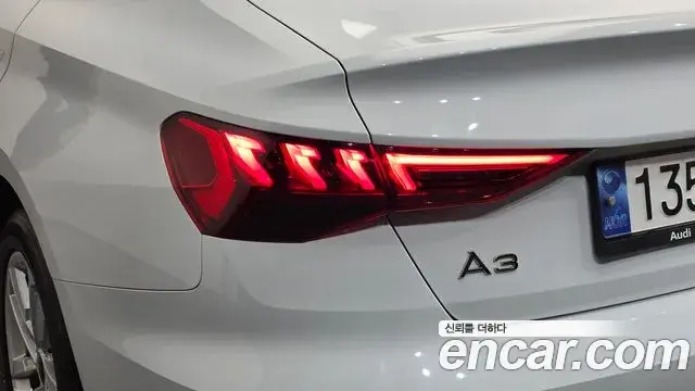 Audi A3 2023 — ფოტო 1/33