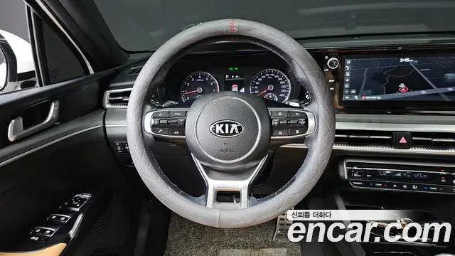 Kia K5 2019 — Фото 12/20