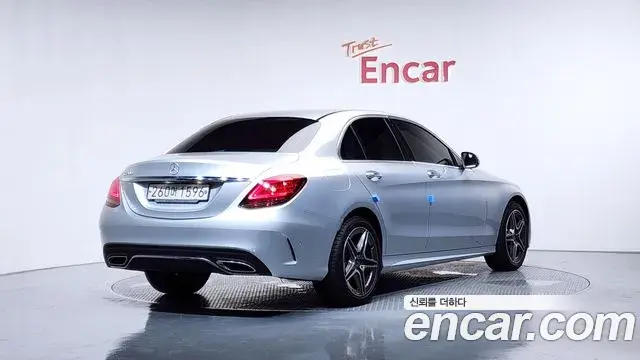 Mercedes-Benz C-Class 2021 — Фото 1/20