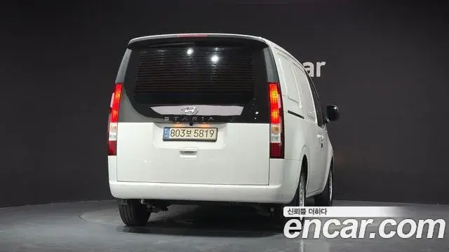 Hyundai Staria 2022 — Photo 19/30