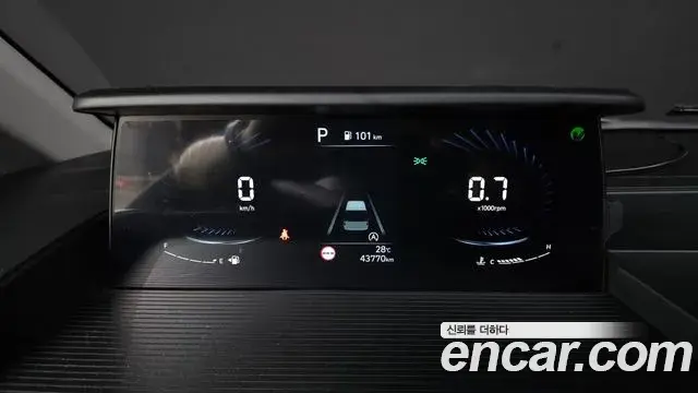 Hyundai Staria 2022 — Photo 14/30