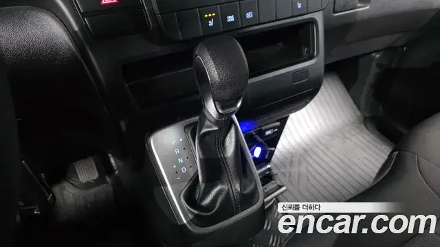 Hyundai Staria 2022 — Photo 9/30