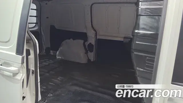 Hyundai Staria 2022 — Photo 17/30