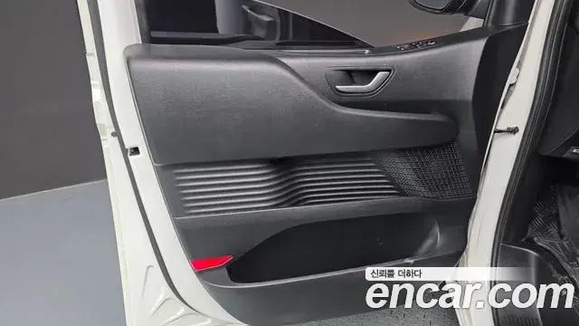 Hyundai Staria 2022 — Photo 13/30