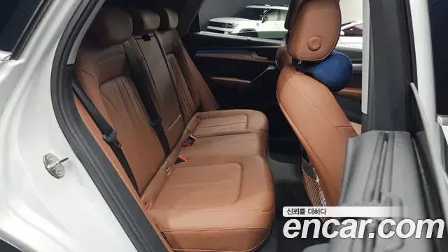 Audi Q5 2022 — ფოტო 4/20
