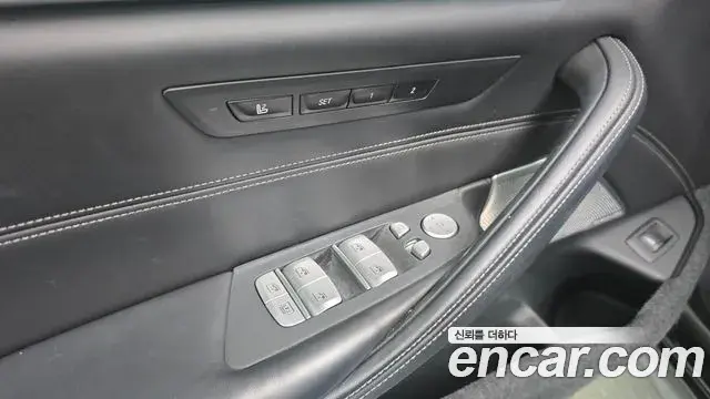 BMW 5 Series 2019 — Фото 19/20