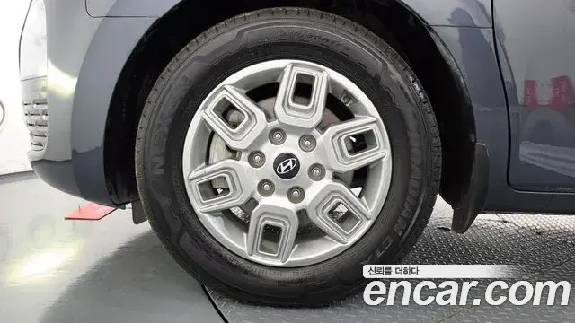 Hyundai Staria 2024 — Şəkil 3/31