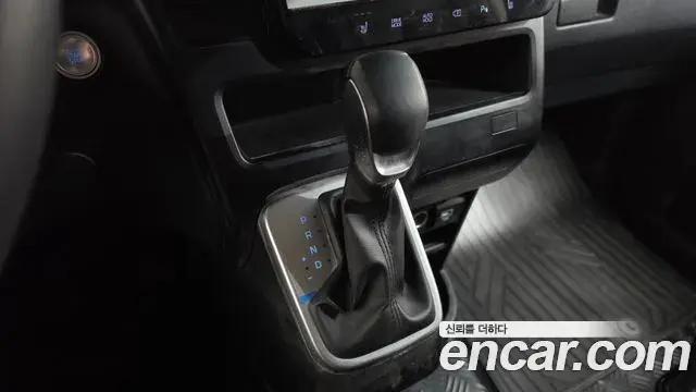 Hyundai Staria 2024 — Şəkil 23/31