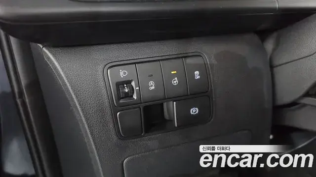 Hyundai Staria 2024 — Şəkil 16/31