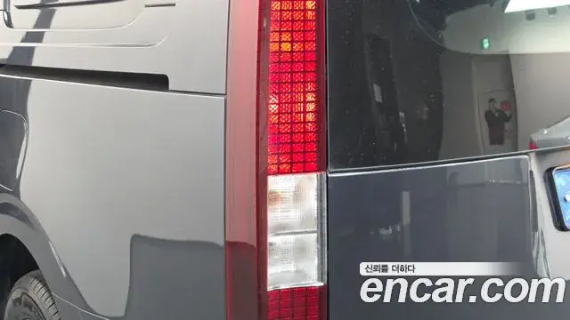 Hyundai Staria 2024 — Şəkil 12/31