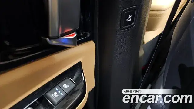 Kia Carnival 2020 — Şəkil 30/34