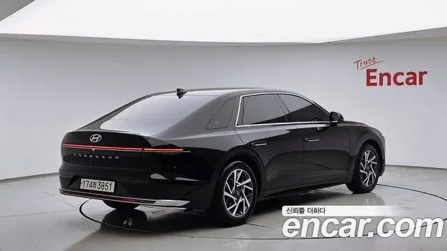 Hyundai Grandeur Hybrid 2023 — Şəkil 16/20