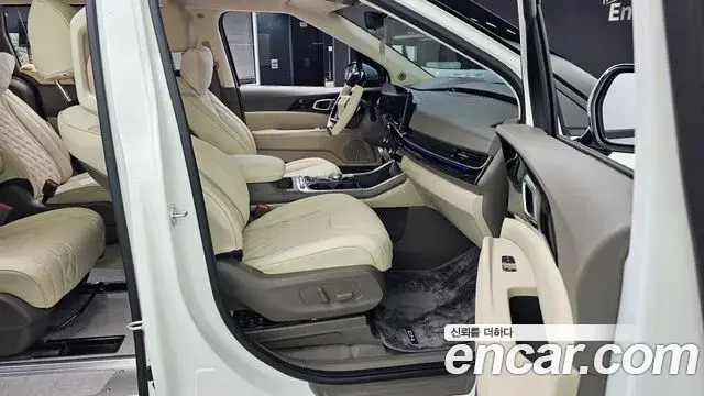 Kia Carnival 2025 — Şəkil 12/31