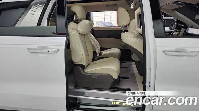 Kia Carnival 2025 — Şəkil 9/31