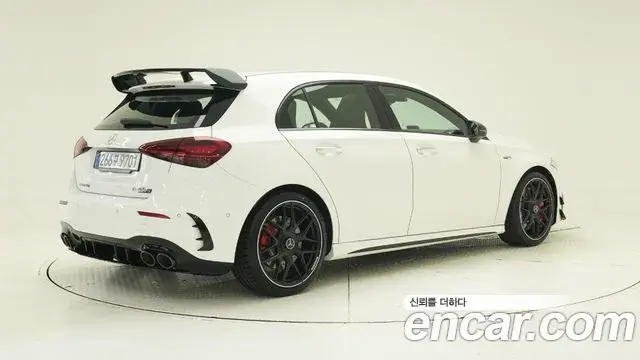 Mercedes-Benz A-Class 2025 — Photo 9/17