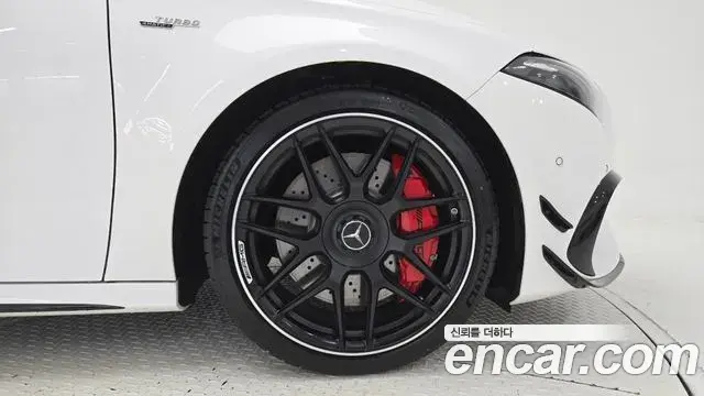 Mercedes-Benz A-Class 2025 — Photo 4/17