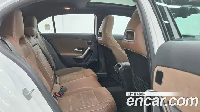 Mercedes-Benz A-Class 2025 — Photo 10/17