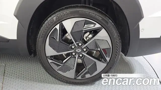 Renault Samsung Grand Koleos 2025 — Photo 8/37