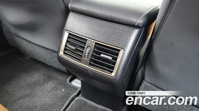 Lexus NX300h 2020 — Şəkil 30/40
