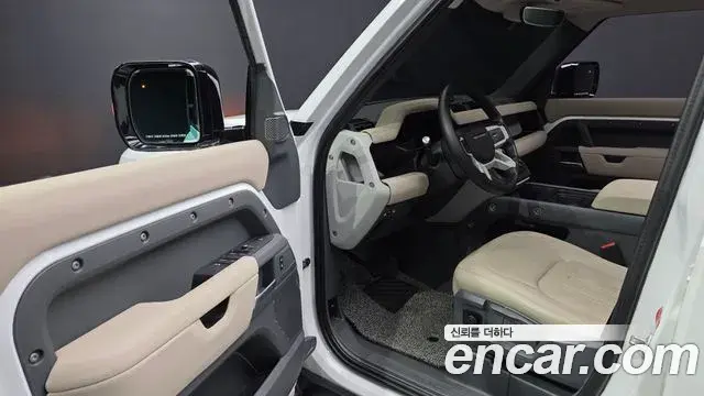 Land Rover Defender 2021 — Фото 10/20