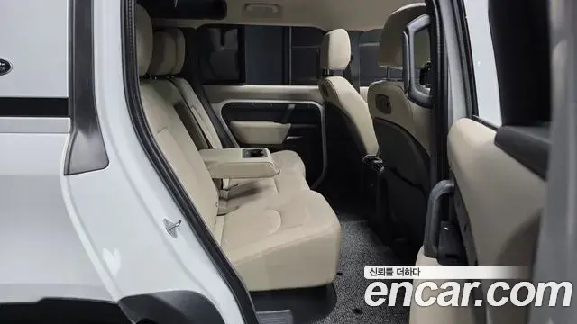Land Rover Defender 2021 — Фото 12/20