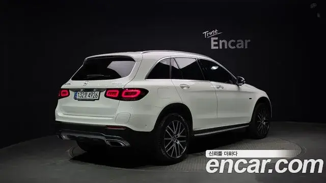 Mercedes-Benz GLC-Class 2021 — Photo 25/34