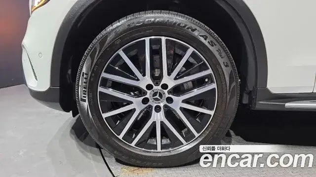 Mercedes-Benz GLC-Class 2021 — Photo 2/34